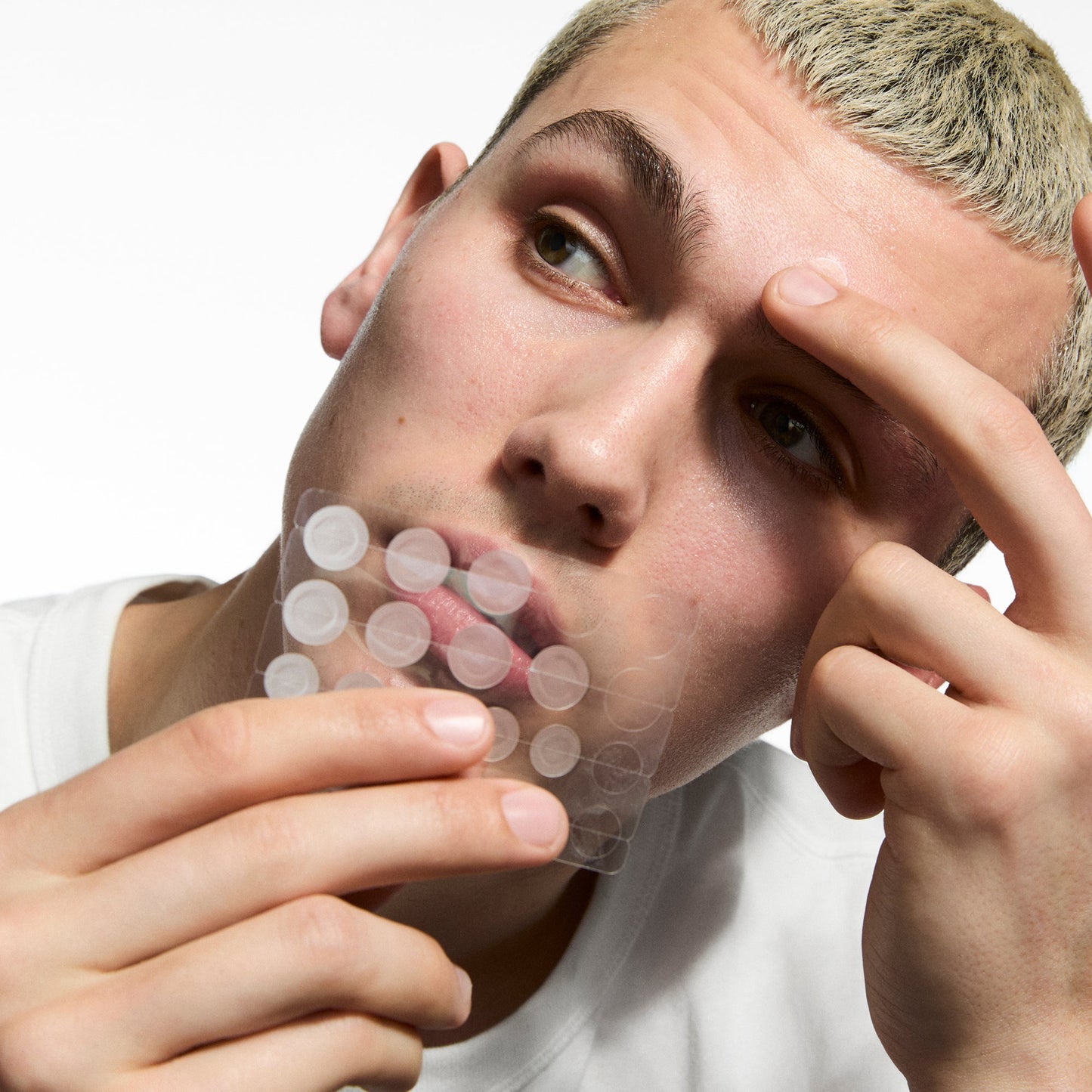 hydrocolloid-invisible-pimple-patches-pack-of-44-s4 Omega50_Model_2000x2000_311dd3aa-5927-42bf-b822-980642278f21.jpg