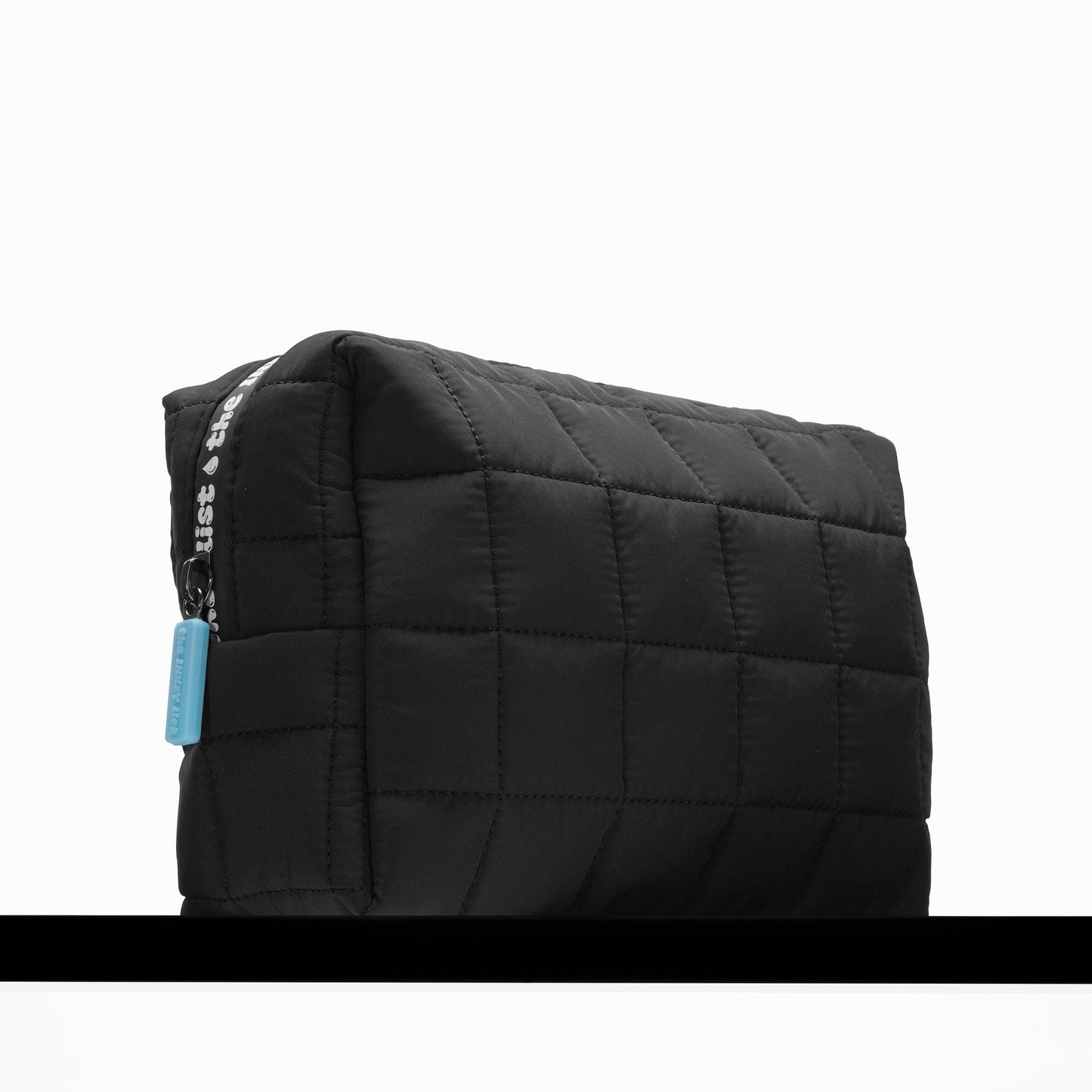 the-inkey-list-washbag-c4 washbag-hydration-05.jpg